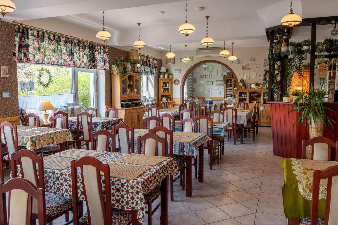 Gosciniec Skolimowka Restauracja I Pokoje Ze Sniadaniem Na Kaszubach Chmielno Exterior photo