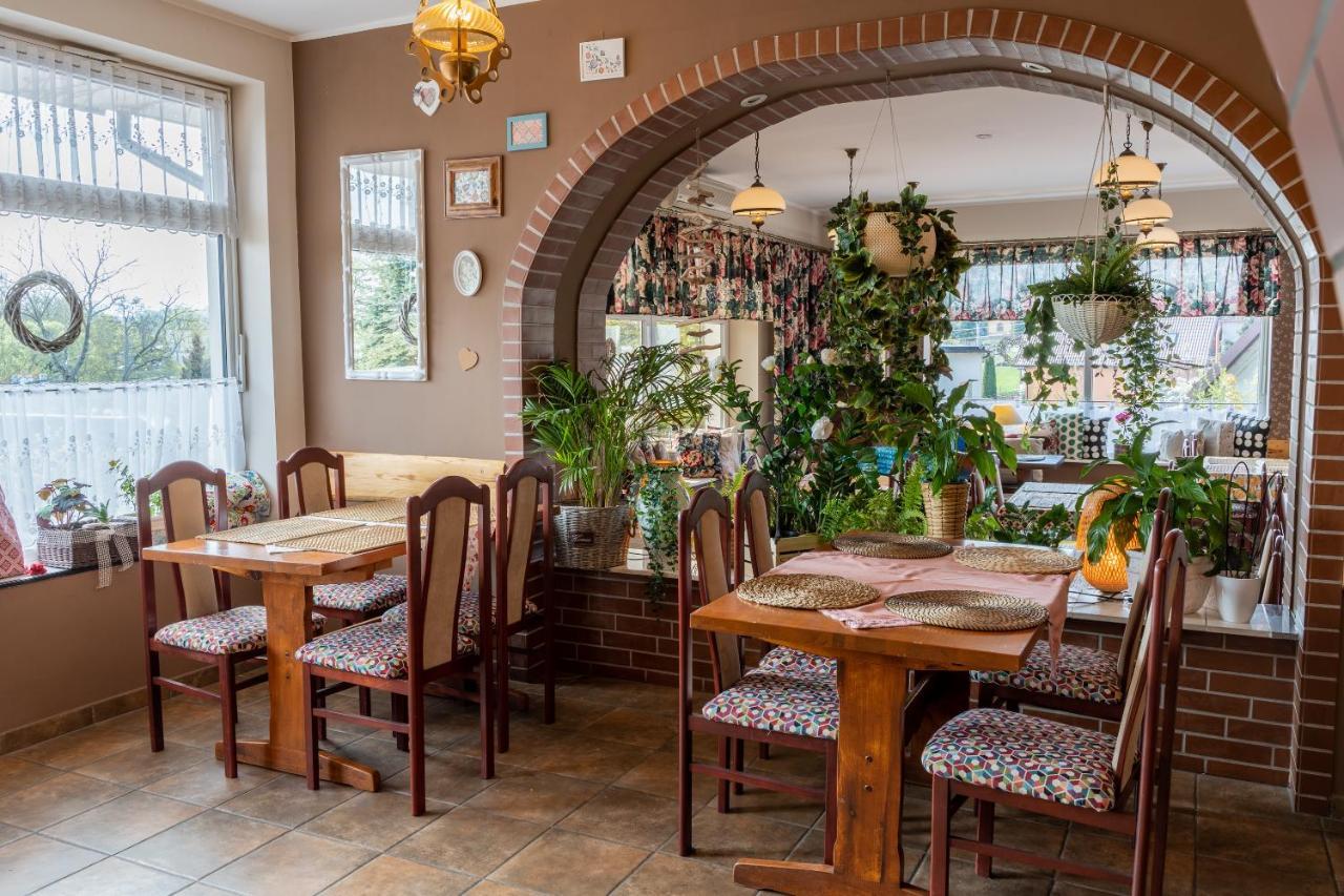 Gosciniec Skolimowka Restauracja I Pokoje Ze Sniadaniem Na Kaszubach Chmielno Exterior photo