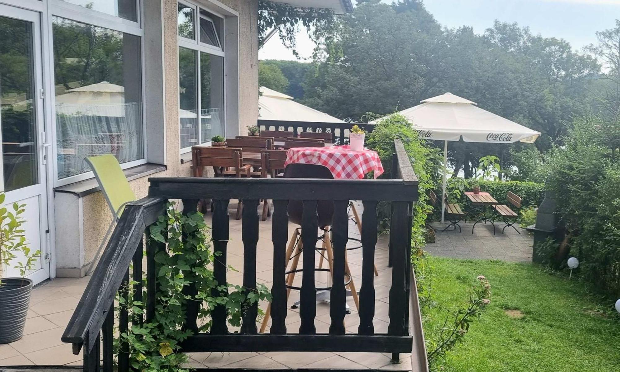Gosciniec Skolimowka Restauracja I Pokoje Ze Sniadaniem Na Kaszubach Chmielno Exterior photo